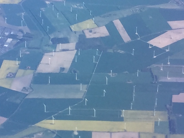 Verspargelung und Industrialisierungswüste in Deutschland durch Windräder